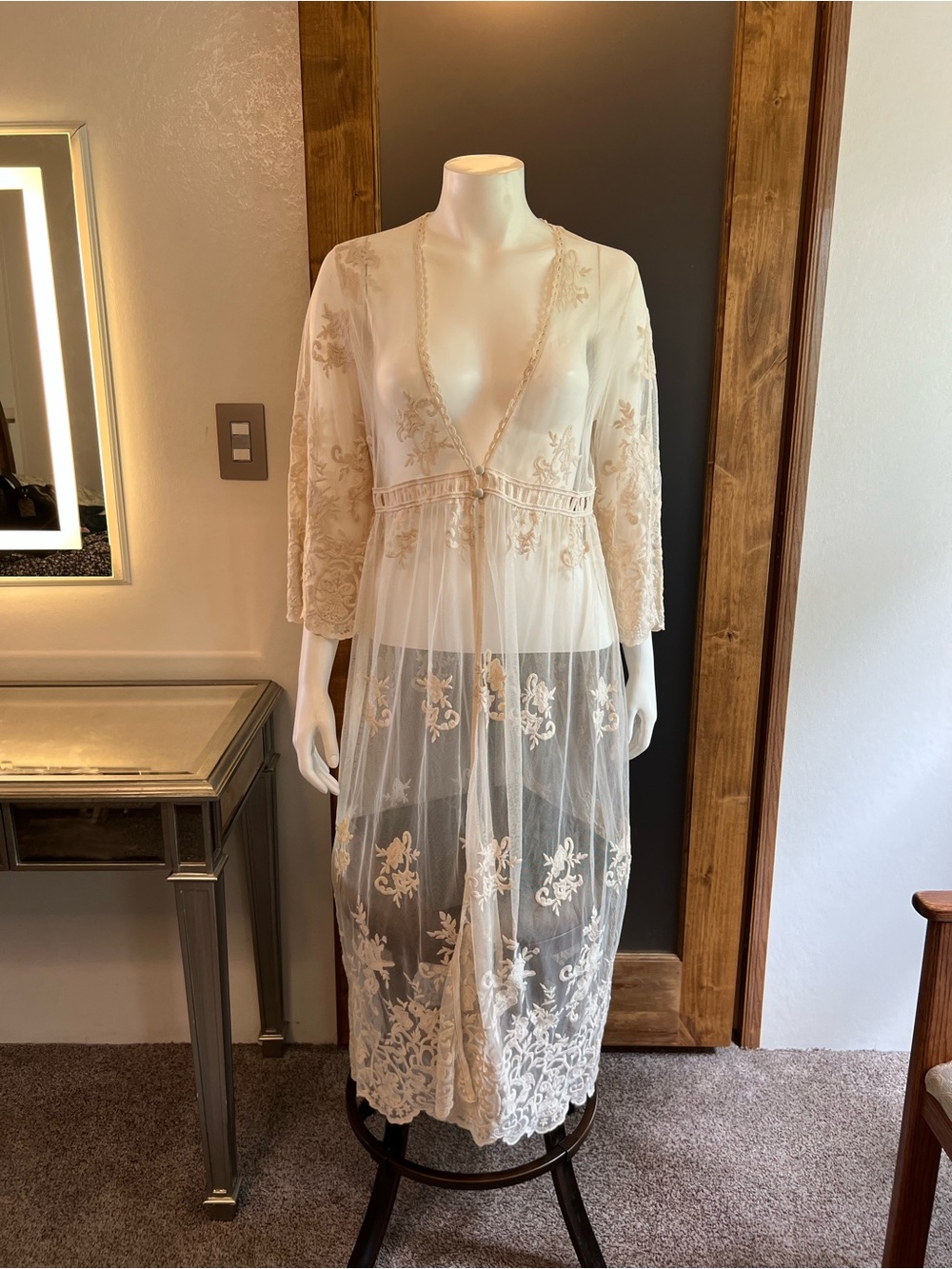 Torrid Mesh Embroidered Duster Kimono Ivory 00 M L 10 - Picture 2 of 15